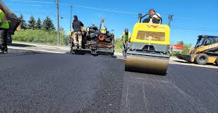 Best Decorative Concrete Driveways  in Emmetsburg, IA